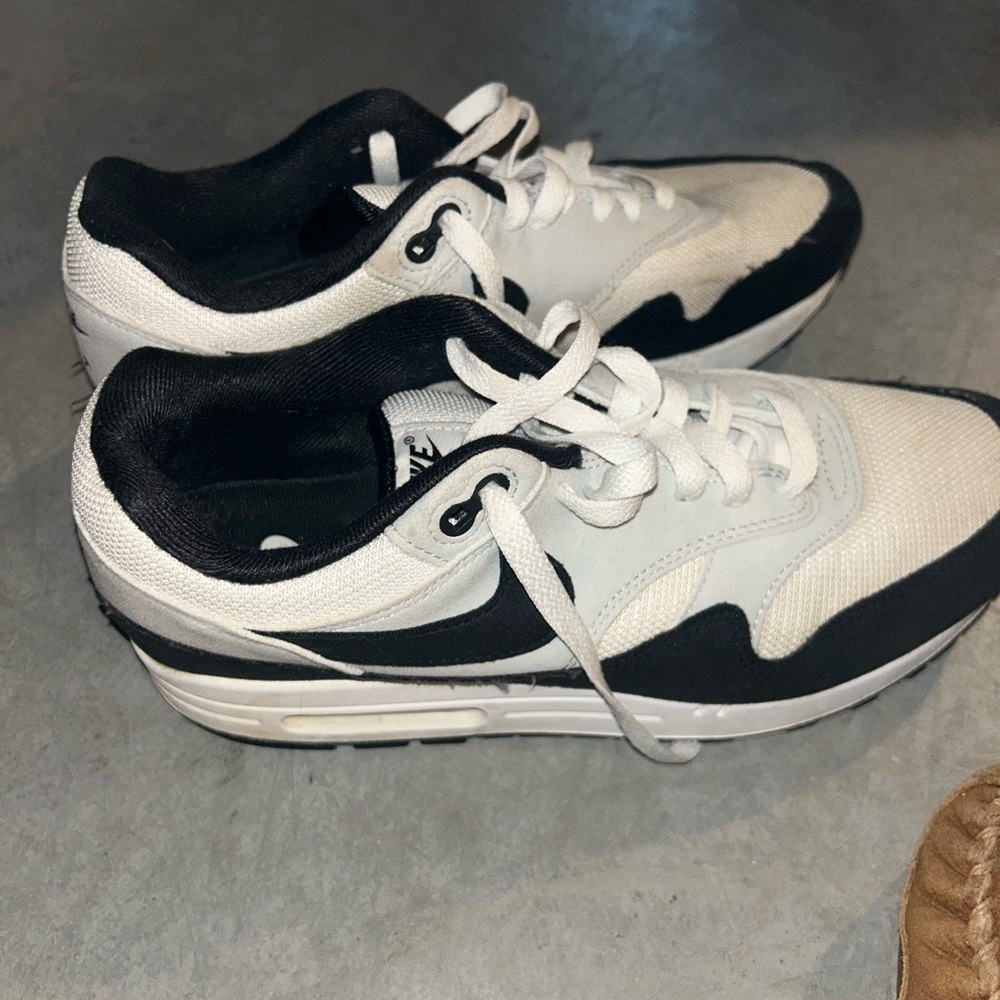 Nike Classic Black and White Running Shoes